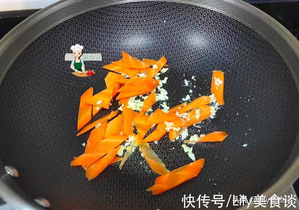 鲜美|秋天，这三样素菜一起炒，鲜美极了，不放肉也香，秋天吃它特养人