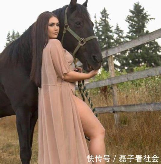 走红|“大码”模特走红,重150斤比卡戴珊大一圈,自信才是真的美