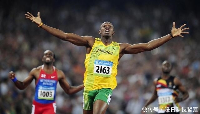博尔特能成为世界第一飞人居然跟跑步时甩