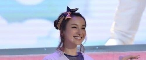 能量 主持王牌综艺节目,过着不差钱的生活,吴昕为何总是充满负能量?