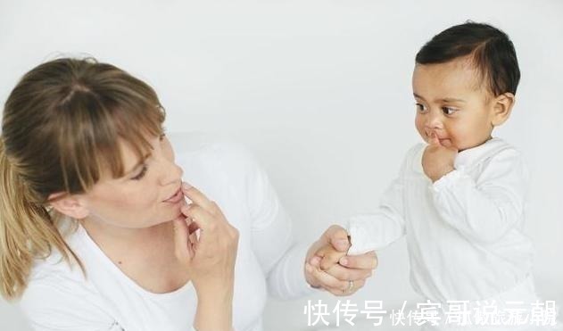 儿子|果汁被萌娃喝出红酒范,逗翻在场众人,孩子长大后肯定拿奥斯卡