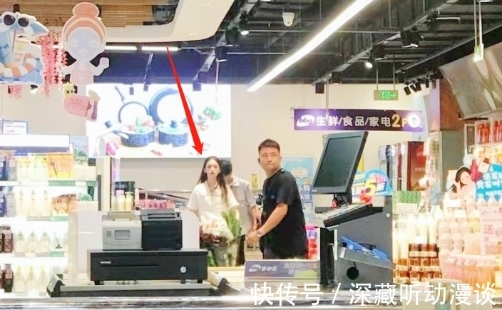 小伙子|《中餐厅5》分工合作,周也丁真去买菜,28岁小伙子龚俊当大厨