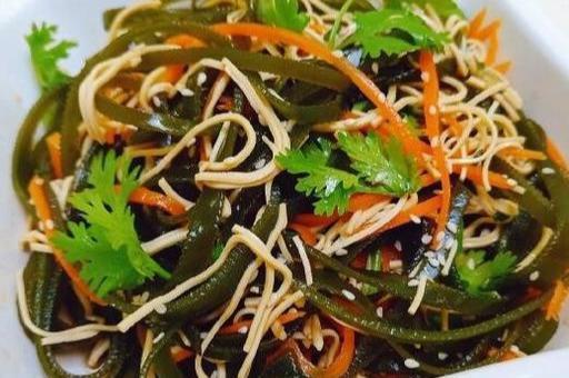 天气越来越暖和了，推荐10道爽口美食，清淡不油腻，还提高免疫力