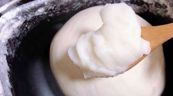 为什么有人蒸馒头面里加盐油糖？在面粉与酵母发酵过程中有啥作用