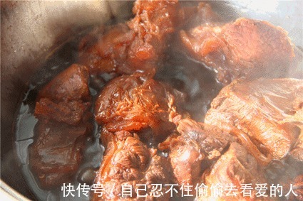 卤牛肉时，2种调料加了就是错！掌握卤制窍门，牛肉又香又入味