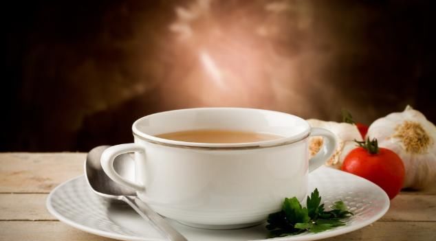 如此喝汤，身体遭殃！5种汤，能少喝一口是一口！尤其第一个