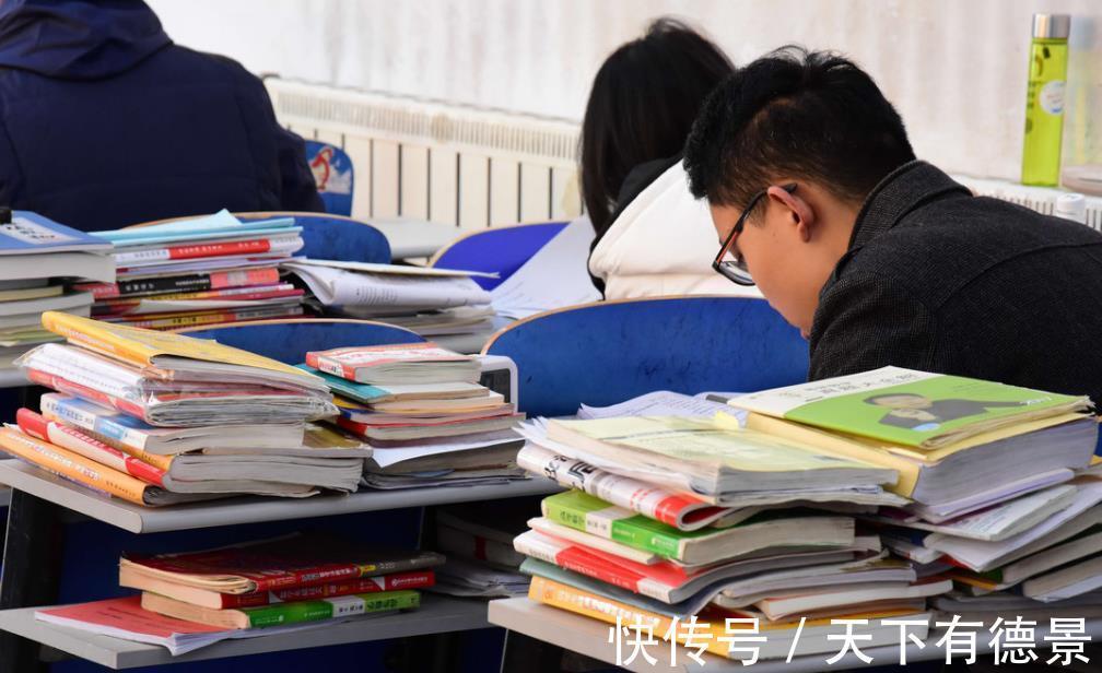 学生|为啥每年考研都有近半数人弃考？学长说出原因，不要做无意义的事