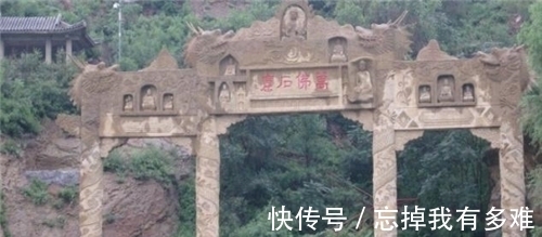 封印#一万尊佛像验收时少一尊,小工匠假扮充数,却被永久封印成真佛像