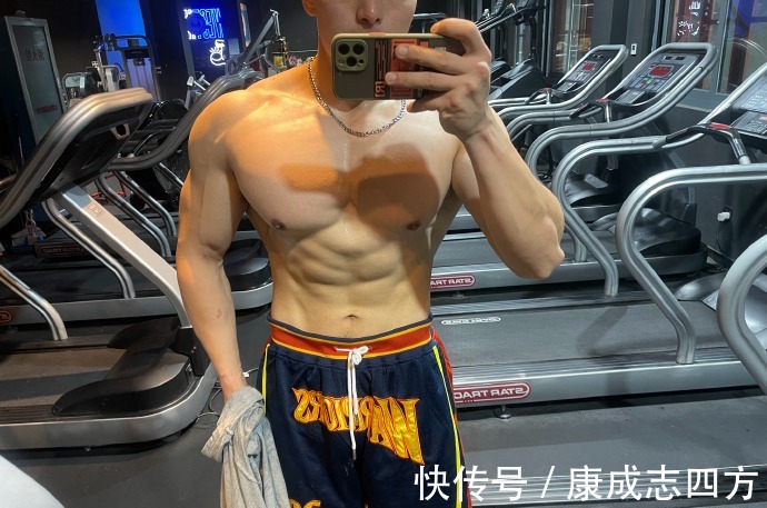 训练|身高不够肌肉来凑,擅长力量训练,拥有高耸入云的迷人斜方肌!