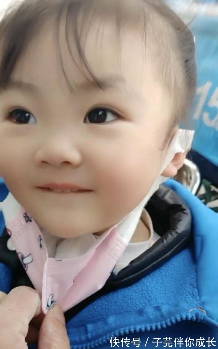 爸爸回来|6个月跟着爸爸送外卖,笑脸治愈无数人,菲儿宝宝如今过得怎样?