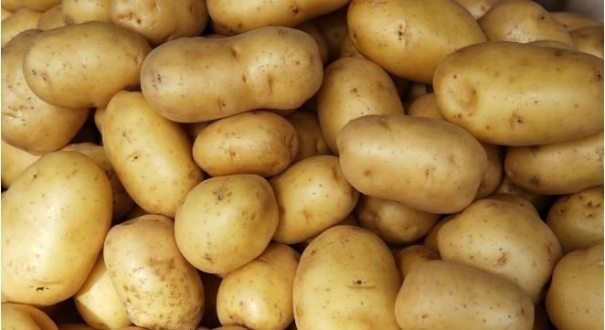 若双腿出现4个迹象,或是在反复提醒你:血脂高