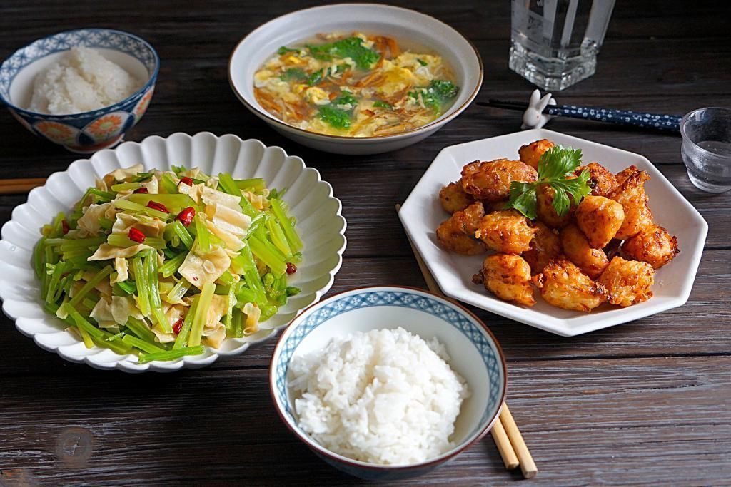 宅在家,午餐做了两菜一汤,好吃得停不下来,婆婆:会过日子