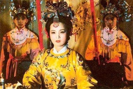 邢夫人|元春省亲的背后真相，贾蓉吐槽最真实，元春害了整个家族