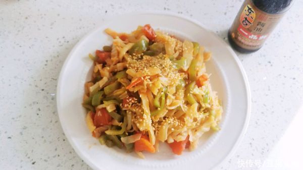 滋味|#不容错过的鲜美滋味#素炒饼丝～减脂餐界绝绝子??
