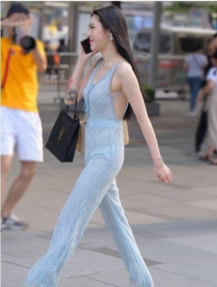 薄纱|蓝色薄纱连体裤搭配钻石高跟鞋,优雅高贵,气场十足