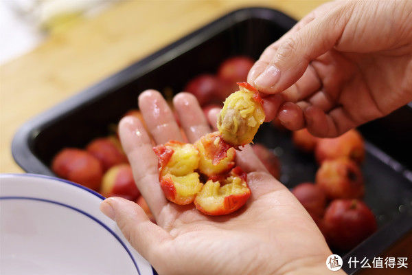 小吃来了 篇三十：新鲜山楂上市了，做小时候的零食“果丹皮”，纯天然，孩子放开吃