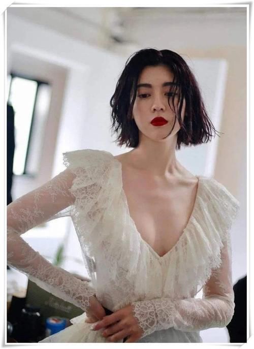 春夏季节，选择这5种“初恋”短发，美出新高度