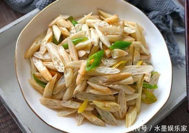 烹饪|它是穷人的“阿胶”,女性要多食它,补中益气,肌肤细腻年轻