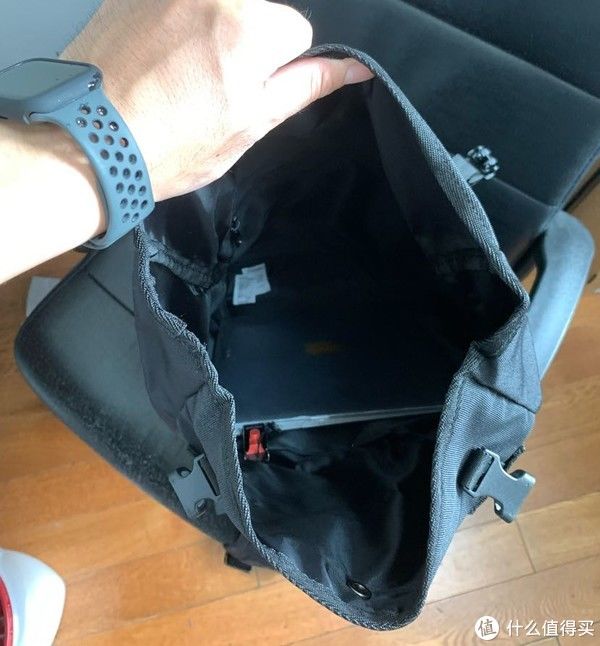 唯品会|82元入手的热风双肩包