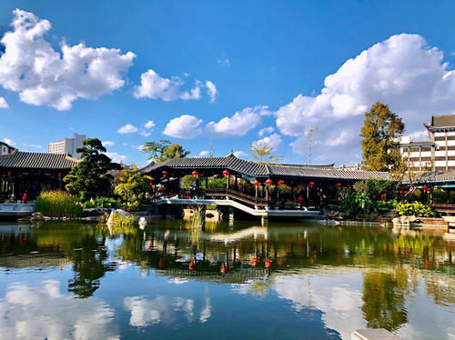 朱家花园，一座极具江南特色的私家花园，还被誉为西南边陲大观园