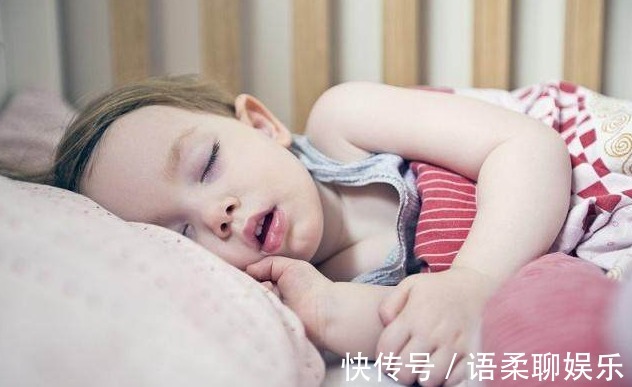 家长|睡觉时宝宝若有3个坏习惯,可能影响以后长高,家长别不以为然