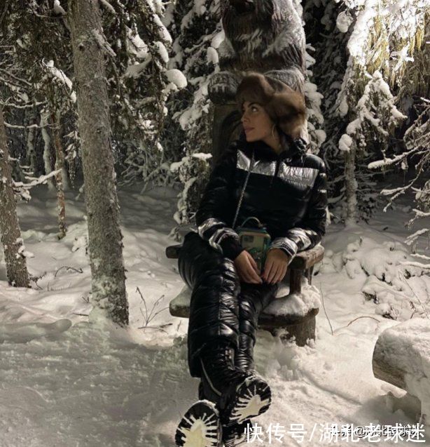 迷你羅|賢妻良母！喬妹帶娃過圣誕，一晚才1500，迷你羅和后媽差不多高了