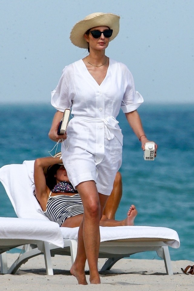 女性|伊万卡穿得真清凉, 腰上还有“漏洞”, 这气场不愧是特朗普的女儿