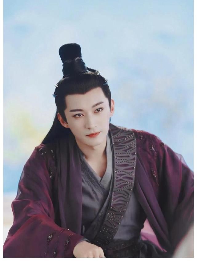 景甜背后還有資本罩著?吳磊王俊凱爭(zhēng)餅?丁程鑫沒(méi)有主持人證?