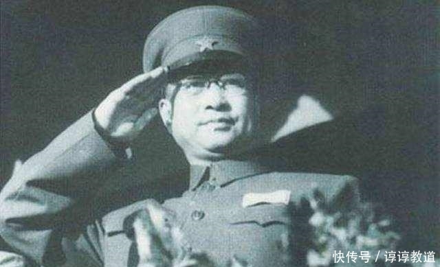 武林高手|他是开国将军中的武林高手,曾一掌打倒美国保镖,一蹦有三米高