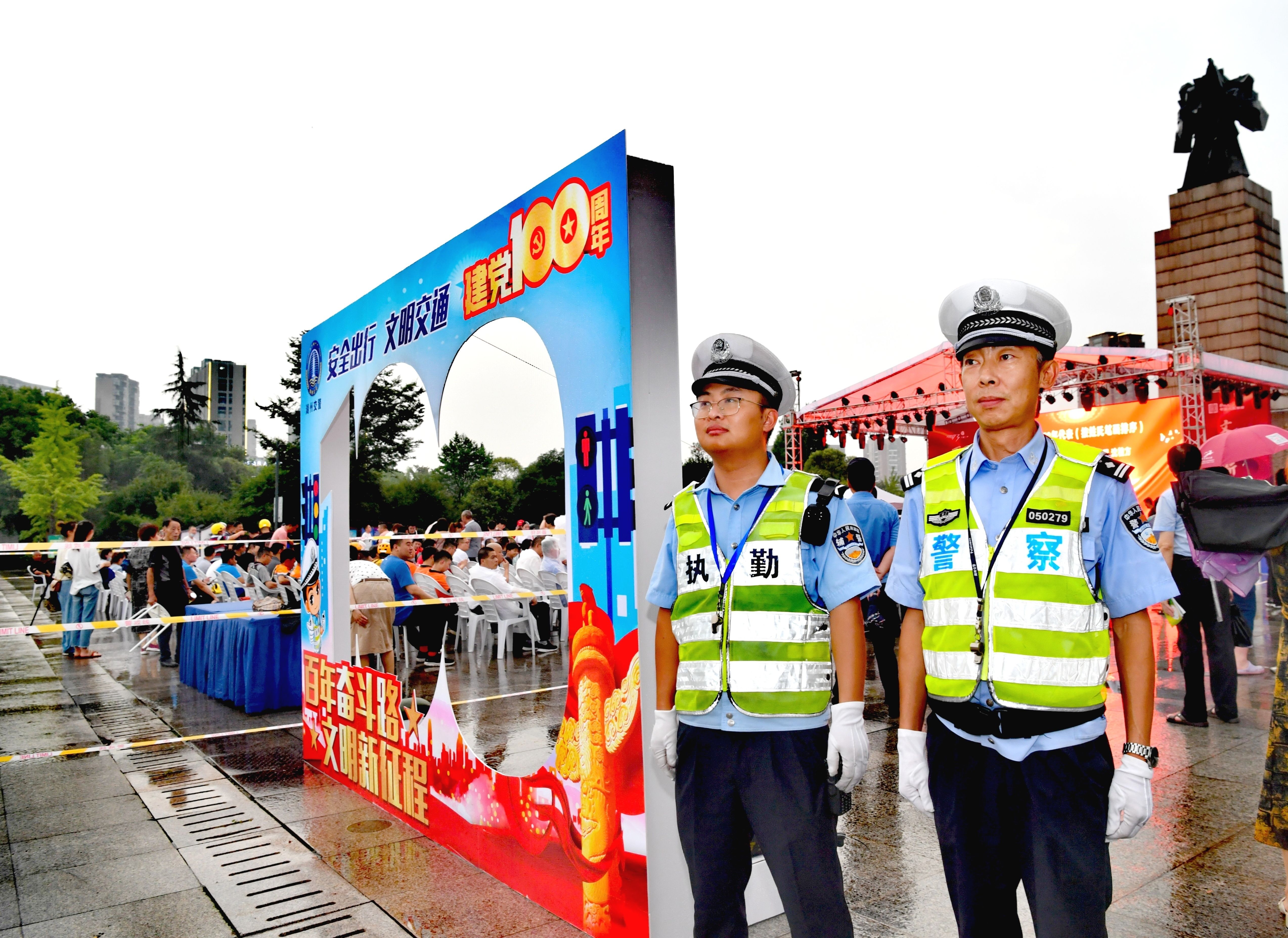 交警部门|“有困难，找民警”，湖州一位从警30年老民警不变的初心