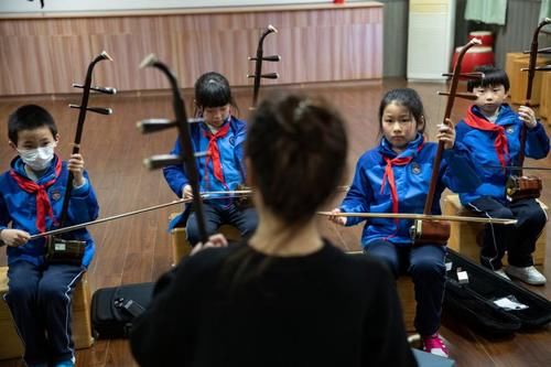 作业不带回家，上海闵行这所小学的校内“课后服务”能做些啥……