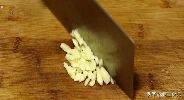 筷子|自从学会这样做豆腐，全家天天点名要吃，外酥里嫩，比吃肉还解馋