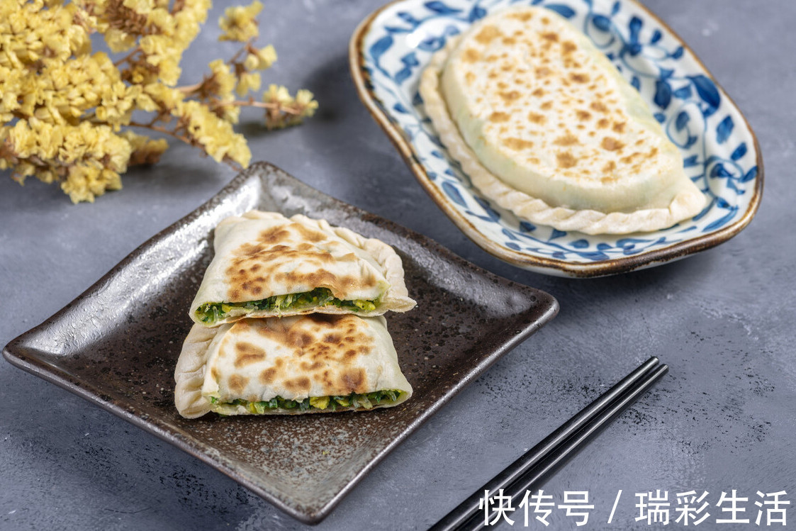 花椒油|调韭菜馅,直接拌馅是错的,多做1步,韭菜翠绿又鲜香,不会出水