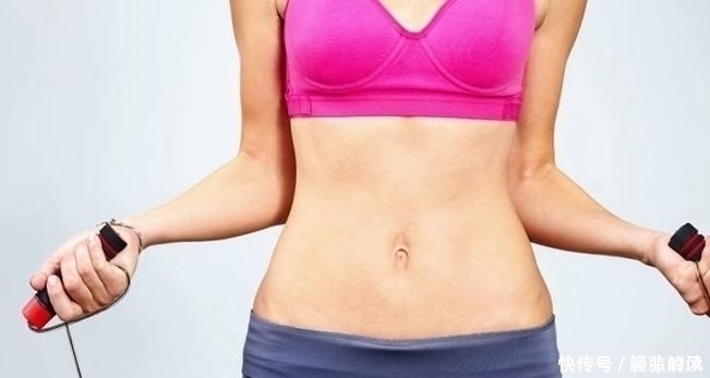 卷腹|女人减肥别光跑步,这3种家庭运动做起来,事半功倍体重蹭蹭降