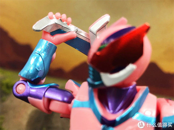 可动性|《假面骑士利维斯》食玩装动猛犸基因组玩偶官测!