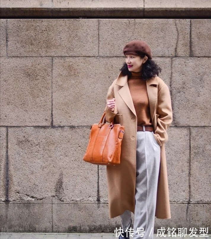 女人|五六十岁的女人这样穿衣才养眼!时髦洋气又显年轻,自然又接地气