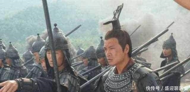 功臣|朱元璋在宴会给功臣夹菜,回家以后,功臣立刻割下2个儿子的头颅!