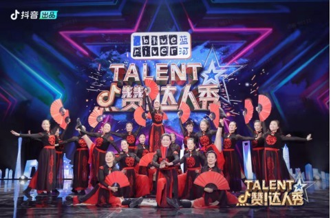 既是歌王也是影帝的谢霆锋,在达人秀中也成了“没见过世面”的人