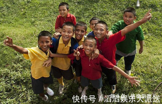 口腔|六岁孩子喜欢喝以下这个，牙齿要掉光，检查结果牙龈癌晚期