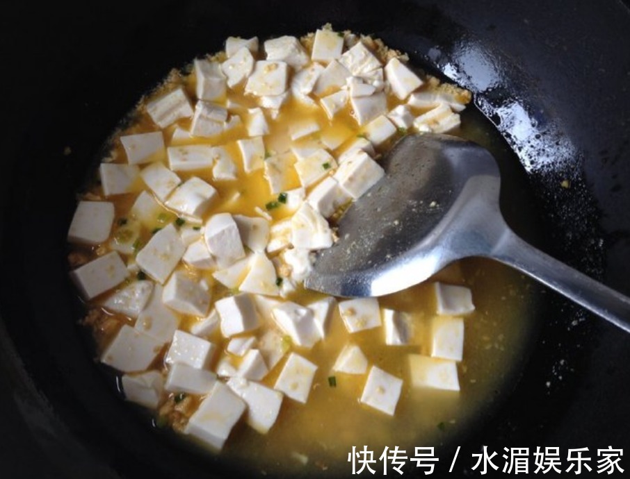 水淀粉|豆腐和它搭配在一起,看起来非常下饭,一上桌大人孩子抢着吃