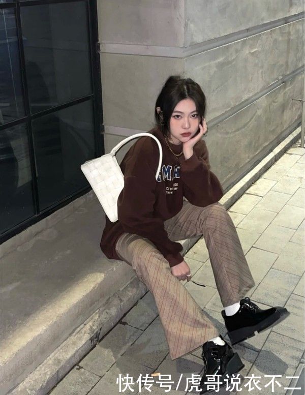 春季穿什么?当然是穿减龄又乖巧的卫衣了,这些卫衣入手不亏