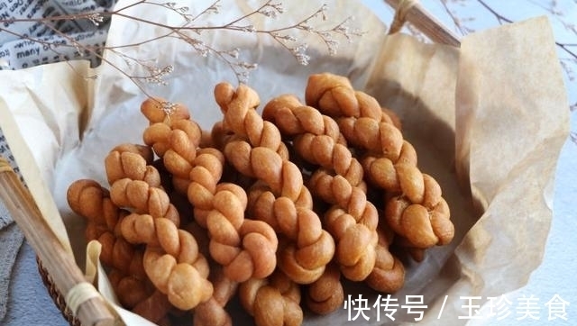 小苏打|自制传统小麻花，扭一扭炸一炸，香甜酥脆不用花钱买