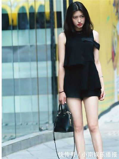 长发披肩|街拍:大衣搭配腰带,提高腰线,穿出完美比例