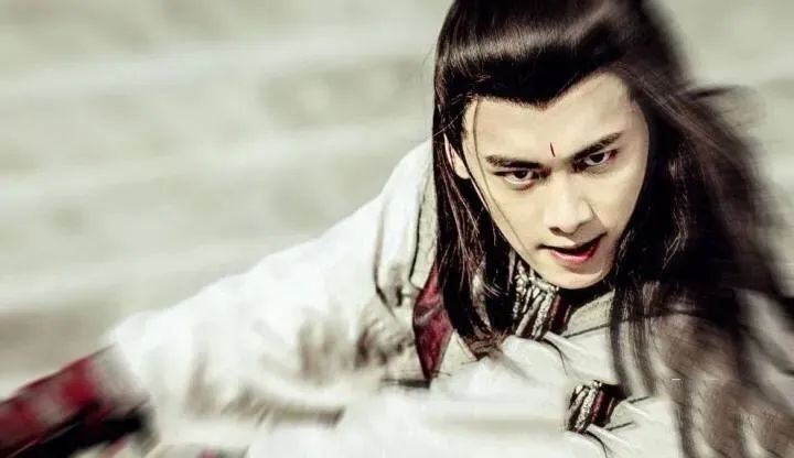 顶流偶像想卸包袱，李易峰剃个寸头就能成吗？