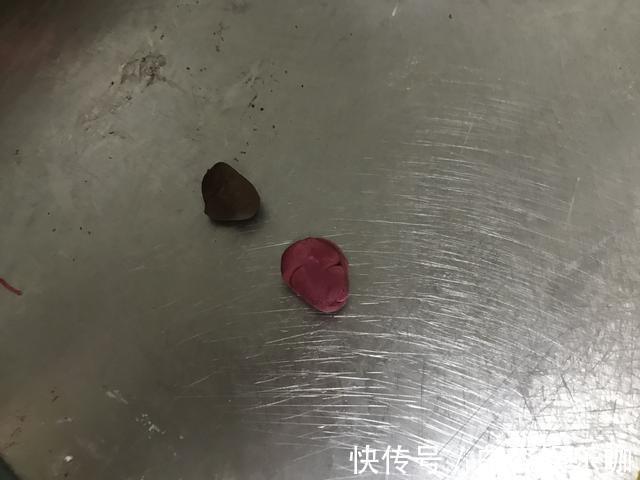 蒸制|80岁奶奶教我：馒头要想松软白胖又光滑，这2点很重要，涨知识