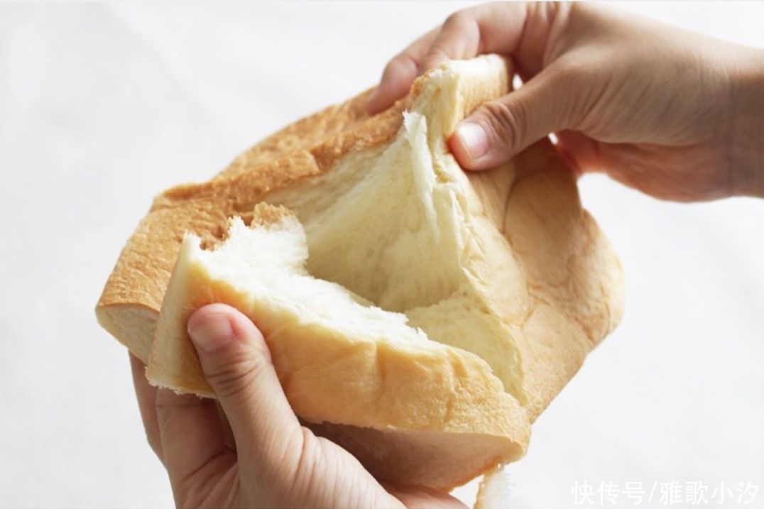 人人都夸好吃的“生吐司”，到底是生还是熟？为啥称之为生吐司？