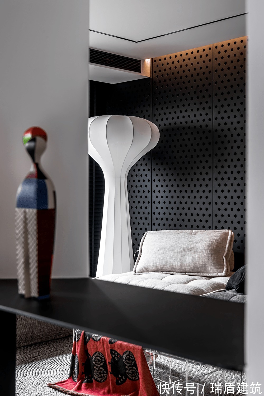 水泥板|120㎡简约高级黑，这样设计超有范！