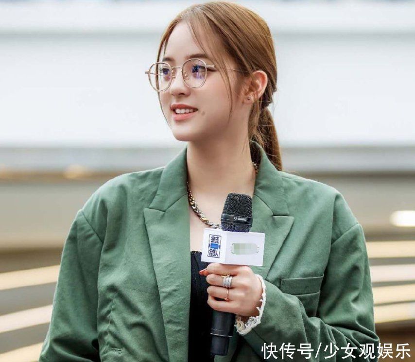 天鵝|“天鵝頸”有多重要？歐陽(yáng)娜娜周揚(yáng)青站在一塊，氣質(zhì)差距一目了然