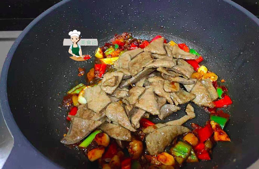 土匪|大厨教你“土匪猪肝”最美味的做法，掌握这一点，又鲜又嫩，真香