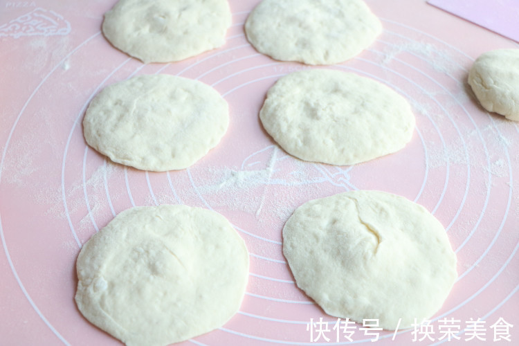 从来没吃过如此好吃的早餐饼，做了30张，还没上桌就吃光，太香